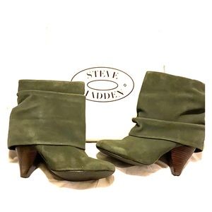 Steve Madden “Carlsen” Grey Suede Boots - Size 10